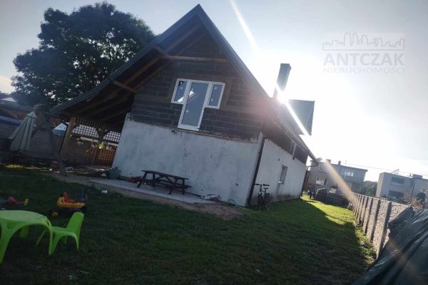 Małe domy do wykończenia pod miastem, gmina Szczytniki