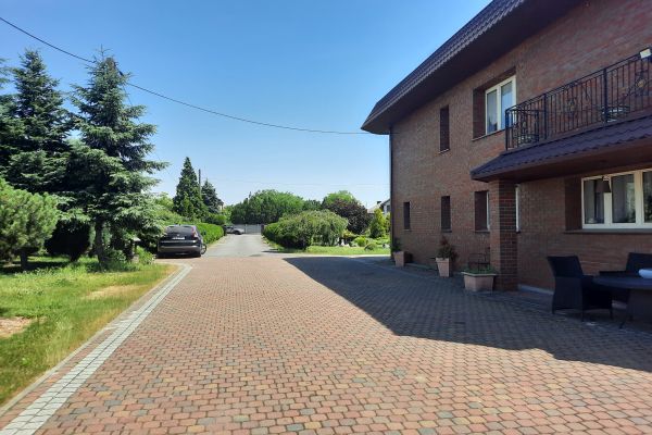 Połowa domu wynajęcia dla firmy, Kalisz