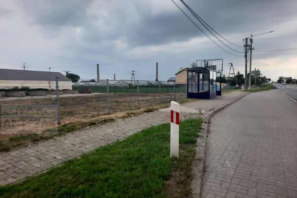 Dzialki pod biznes przy drodze głównej