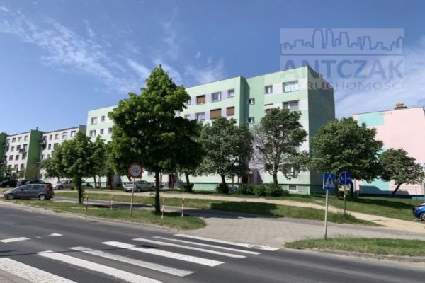 3 pokojowe mieszkania w bloku, z balkonem, centrum, Jana Pawła 2, Ostrów wlkp.