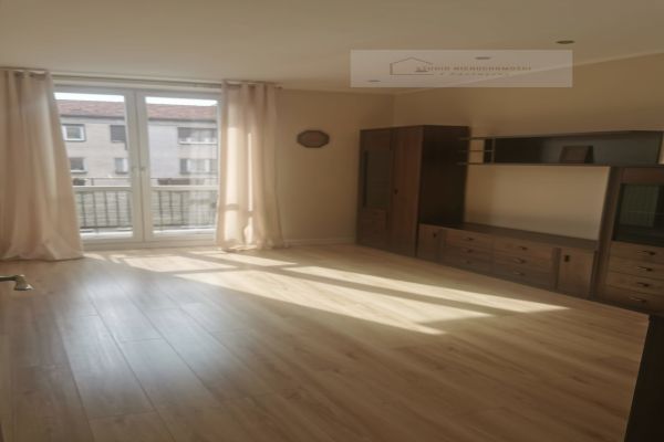 2 pokojowe, rozkładowe mieszkana z balkonem, do 3 piętra, w niskim bloku z cegły, Kalisz