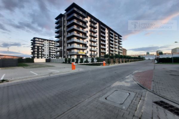 Mieszkania z balkonem w bloku w centrum, Kalisz