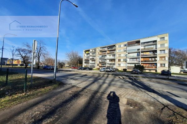 3 pokojowe mieszkania z balkonem, w niskim bloku, centrum Ostrów wlkp.